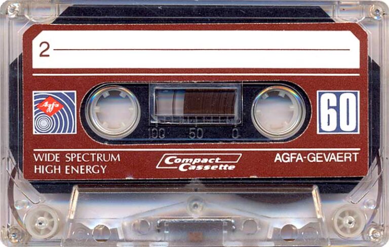 clear cassette with dark red label reading "Agfa Roscata"